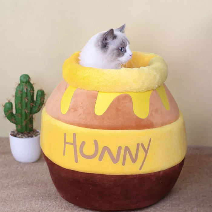 Honey Jar Cozy Winter Cat Kennel